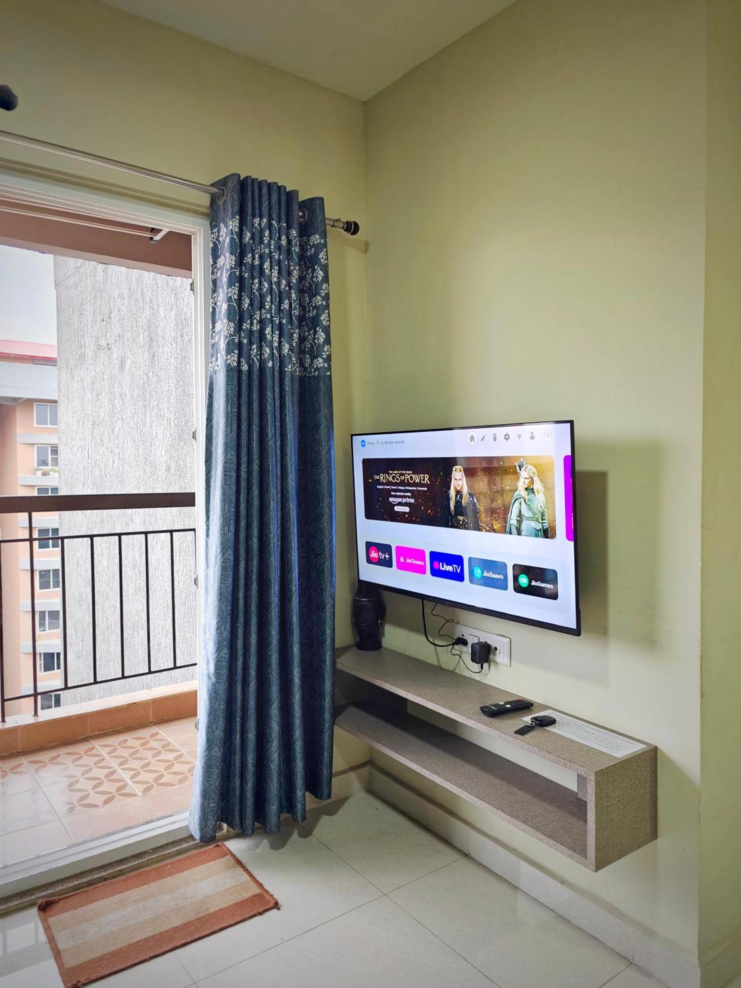 Symphony Apartments At Mihan Nagpur Eksteriør bilde